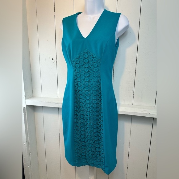 Calvin Klein Aqua Crochet Sheath Dress Women’s Size 2 Sleeveless V- Neck - Picture 4 of 11